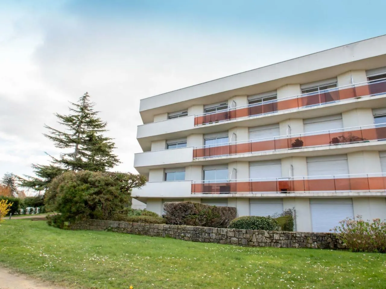 Apartment Port Blanc By Interhome Saint-Lunaire