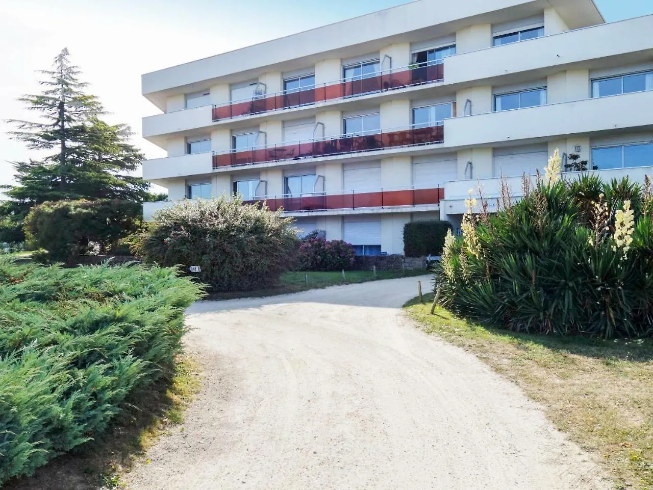 Apartment Port Blanc By Interhome Saint-Lunaire France